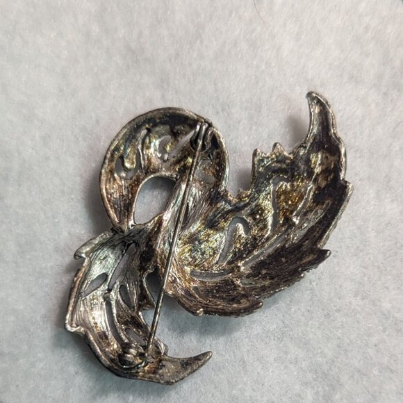 Vintage Marcasite Silver-Tone Textured Leaf & Swirl Design Brooch Pin - Picture 4 of 4